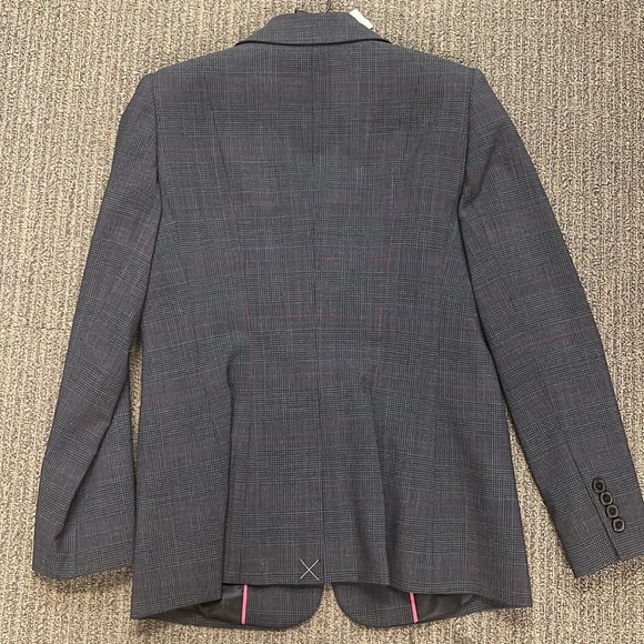 Two button blazer Slate blue and black Glenn plaid with burgundy stripe. - Picture 5 of 5